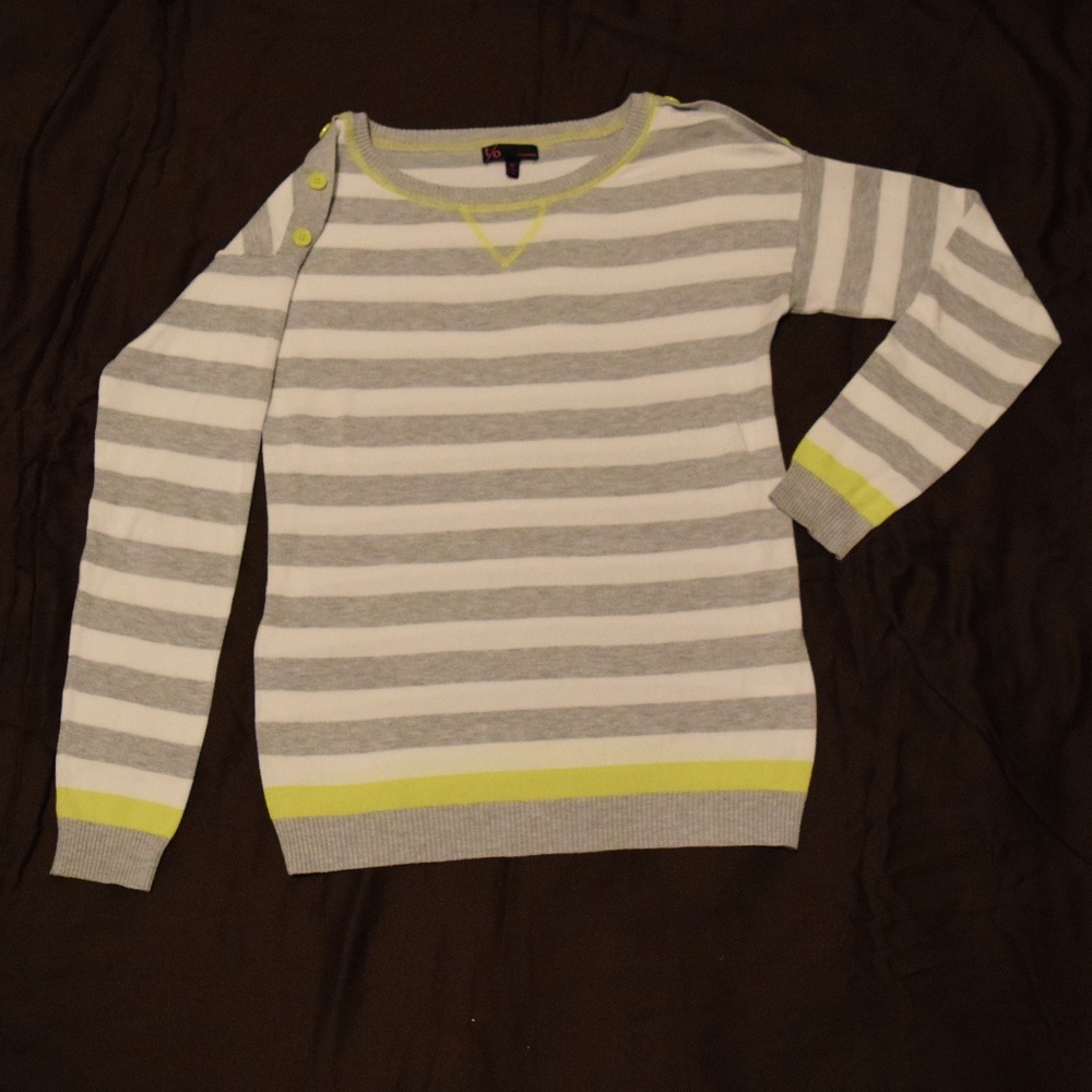 t/o sweaters grey and yellow sweater - Picture 3 of 5